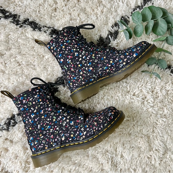 ❗️Sold❗️Dr. Martens • Page Courtney Floral Combat Boots Canvas Rubber Sole - Picture 9 of 16